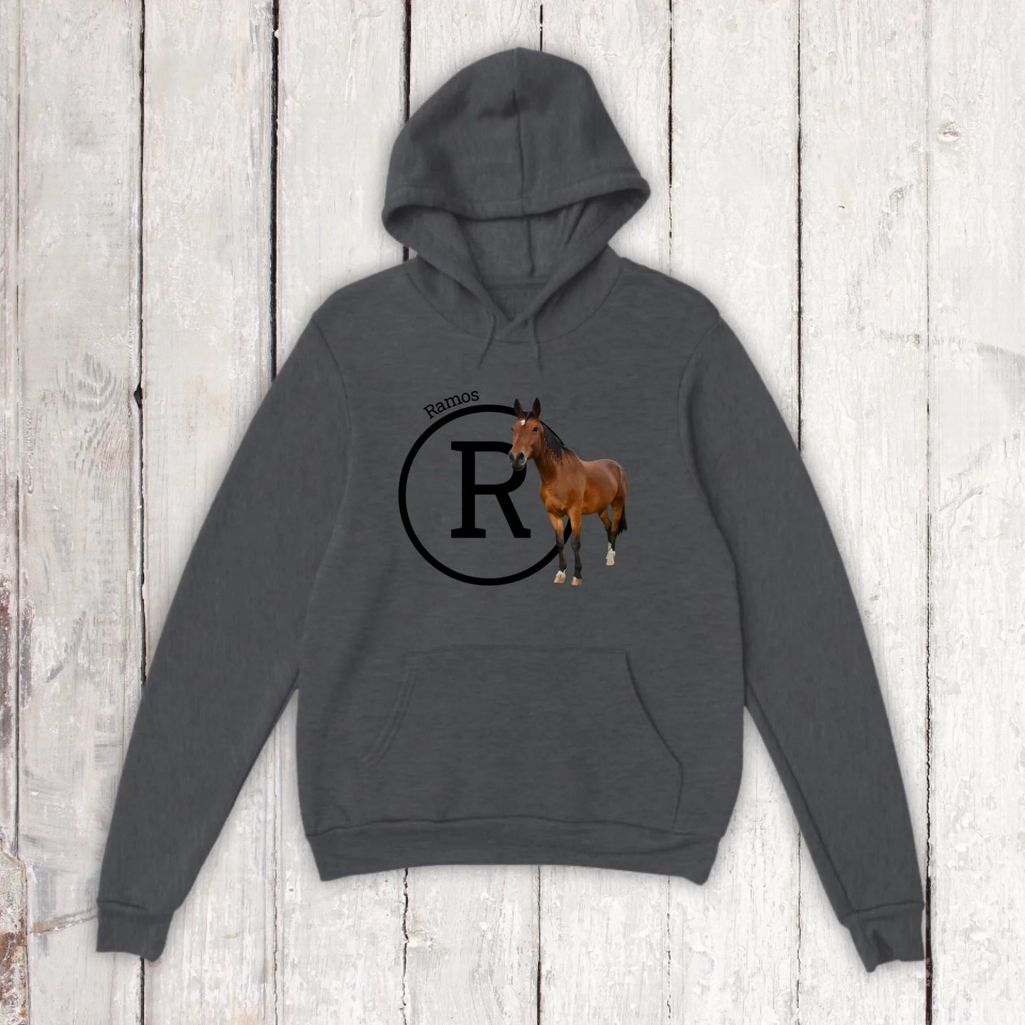 Initiale mit Bild und Text für Reiter und Pferdeliebhaber - Individueller Hoodie und T-Shirt | Personalize Palace