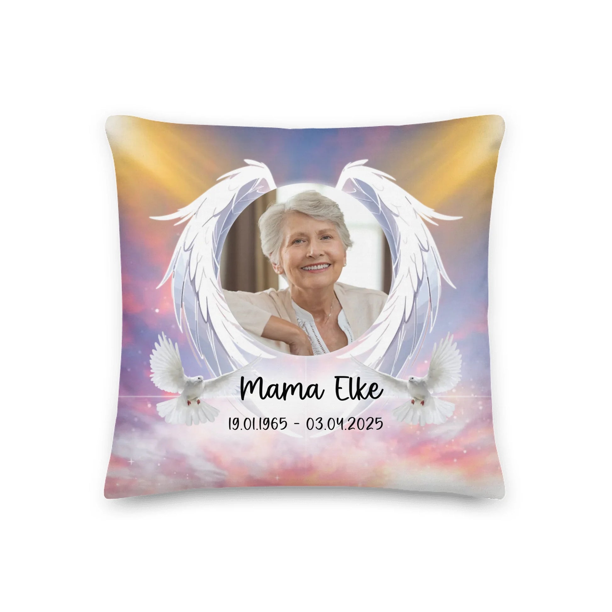 05_18x18_premiumpillow_default_base_whitebg